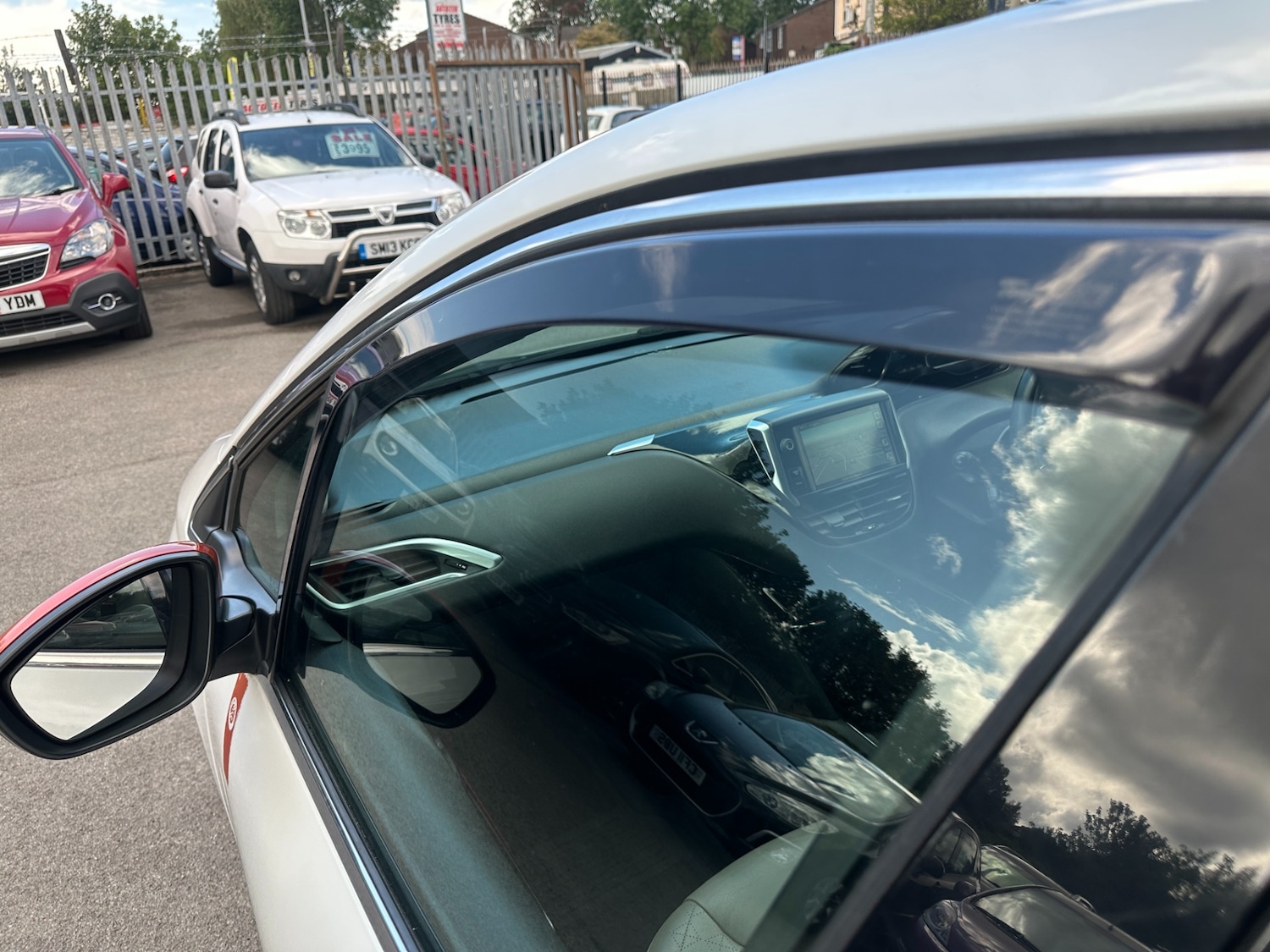 Used Peugeot 208 2014 for sale - 77417281: Photo 31