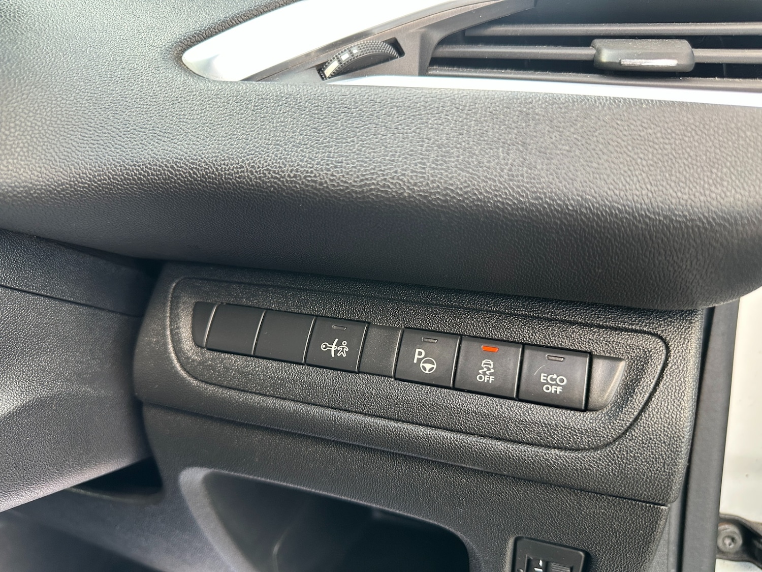 Used Peugeot 208 2014 for sale - 77417281: Photo 44