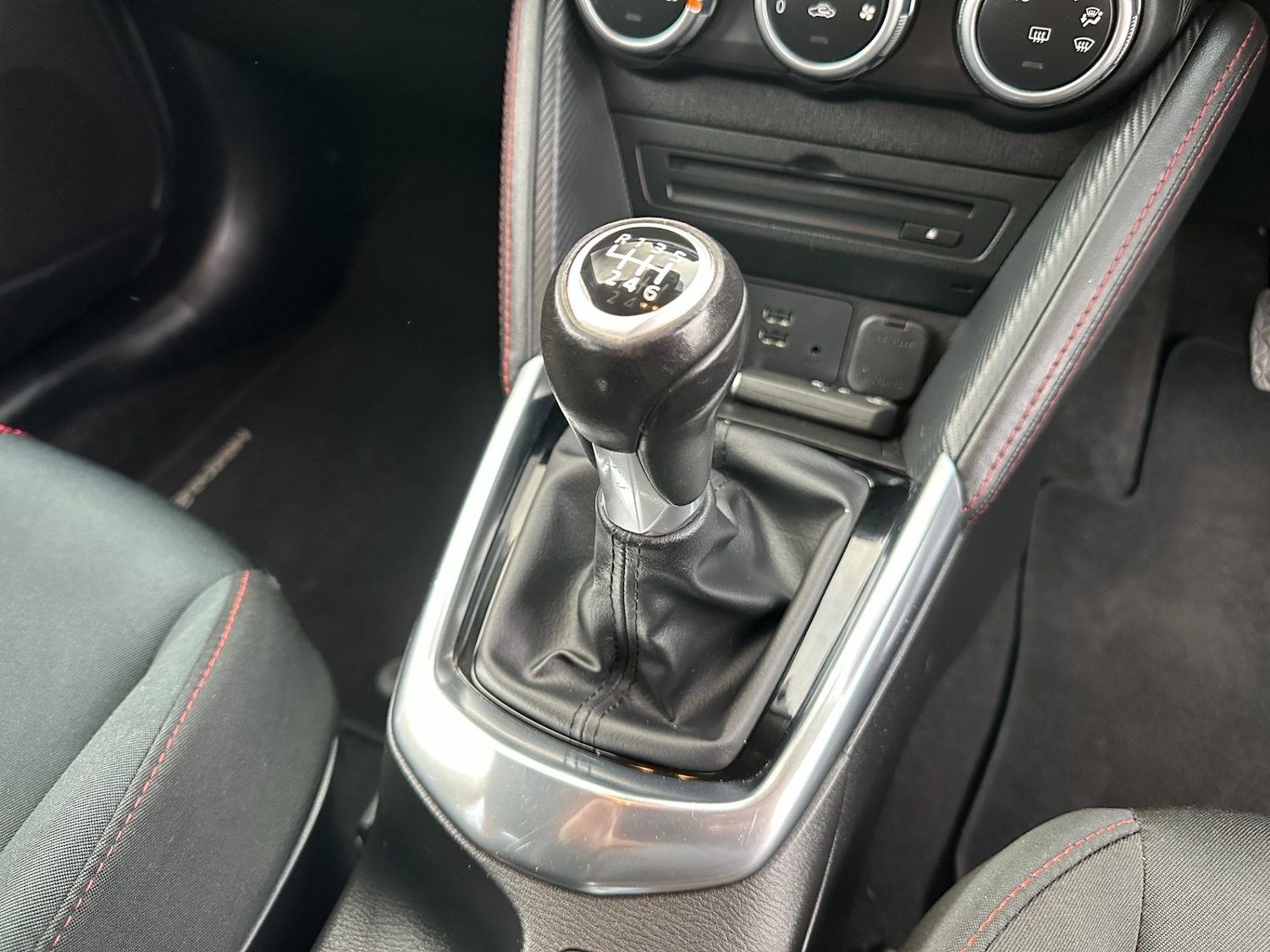 Used Mazda Mazda2 2016 for sale - 77069849: Photo 40