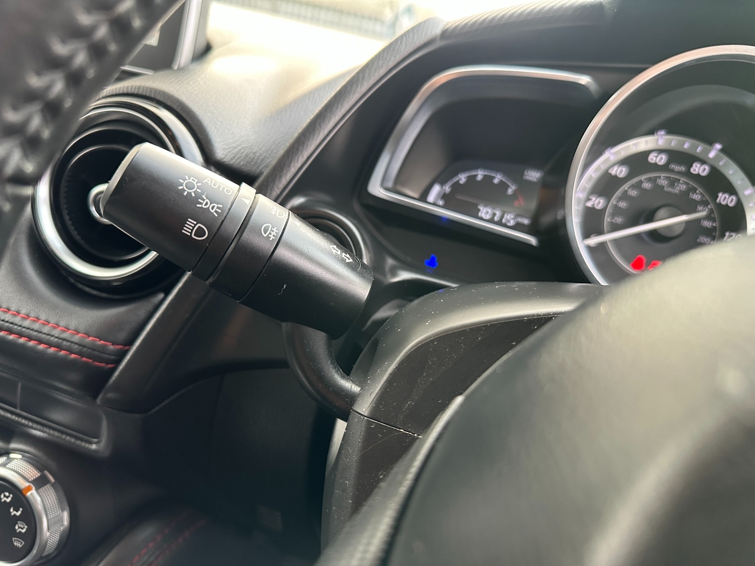 Used Mazda Mazda2 2016 for sale - 77069849: Photo 44