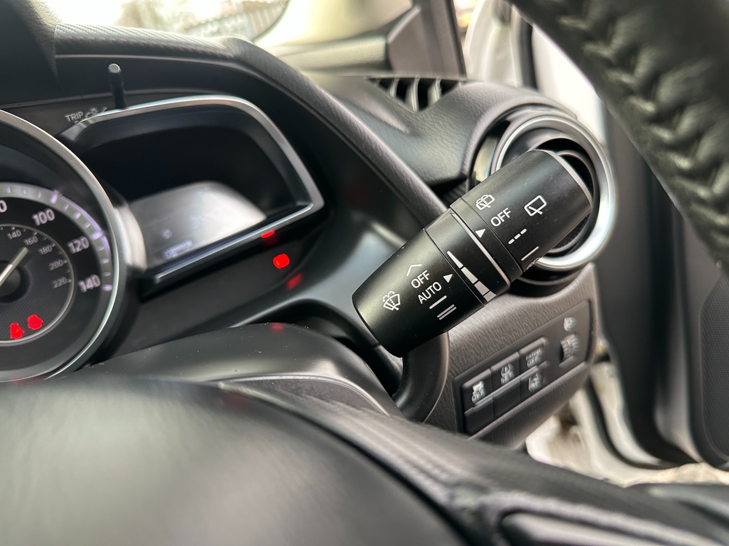 Used Mazda Mazda2 2016 for sale - 77069849: Photo 45