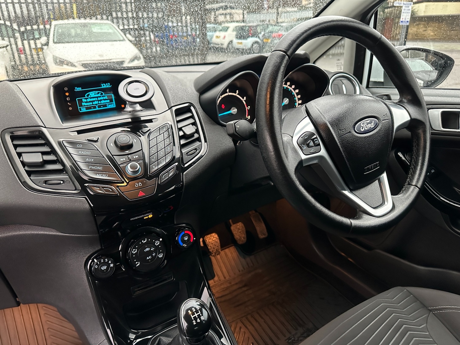 Used Ford Fiesta 2013 for sale - 76809297: Photo 10