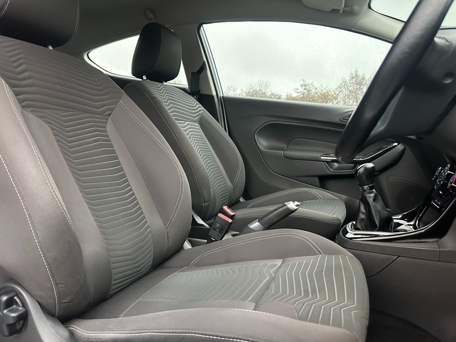 Used Ford Fiesta 2013 for sale - 76809297: Photo 28