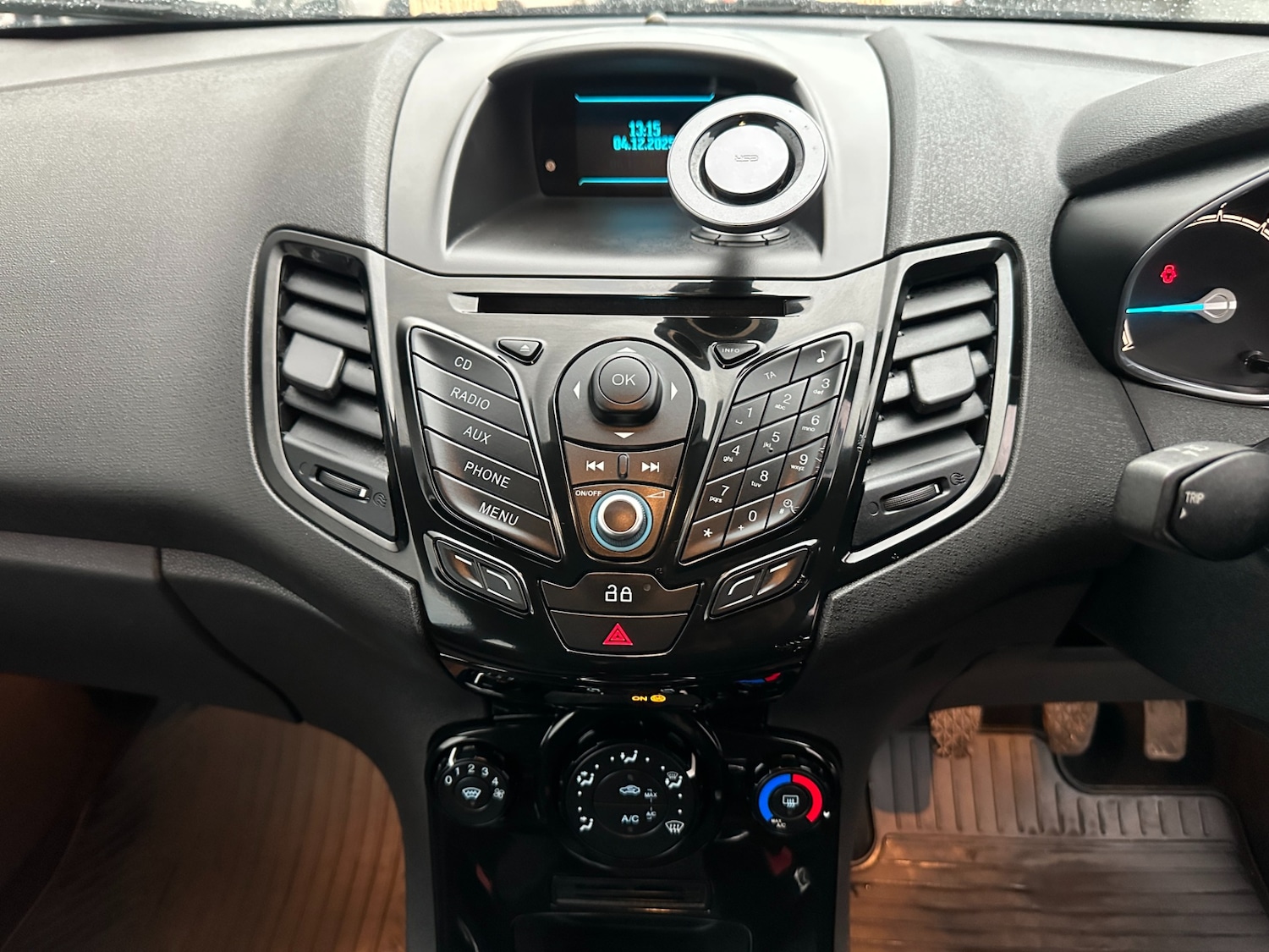 Used Ford Fiesta 2013 for sale - 76809297: Photo 30