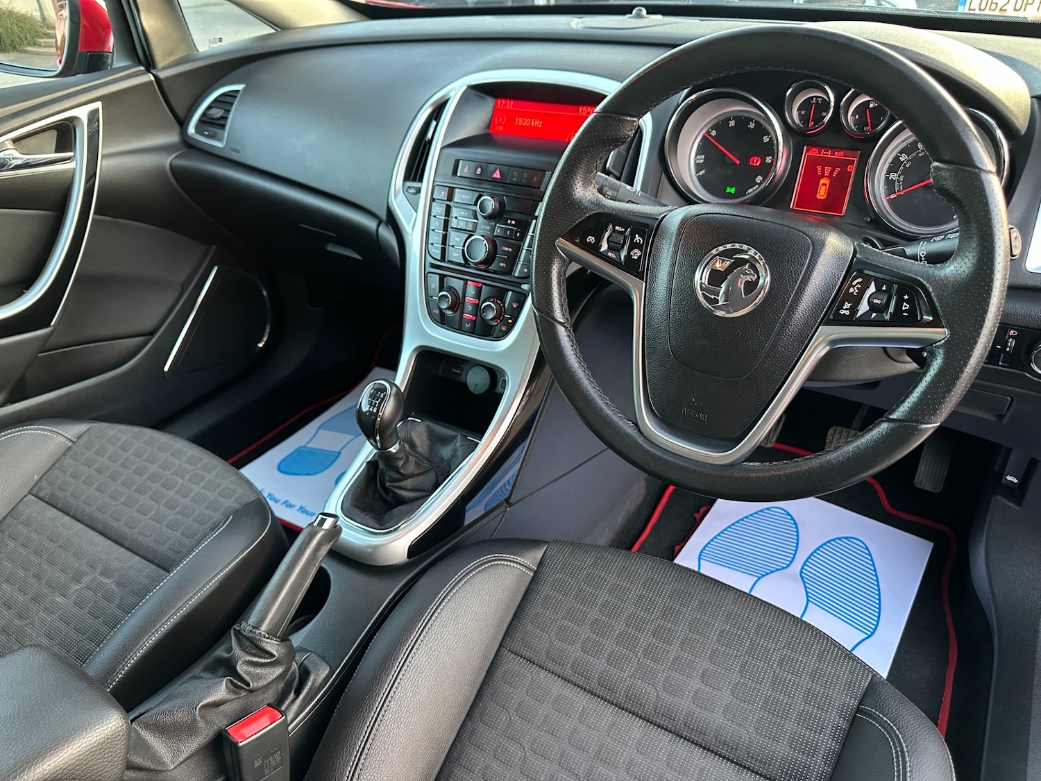 Used Vauxhall Astra GTC 2013 for sale - 77937599: Photo 2