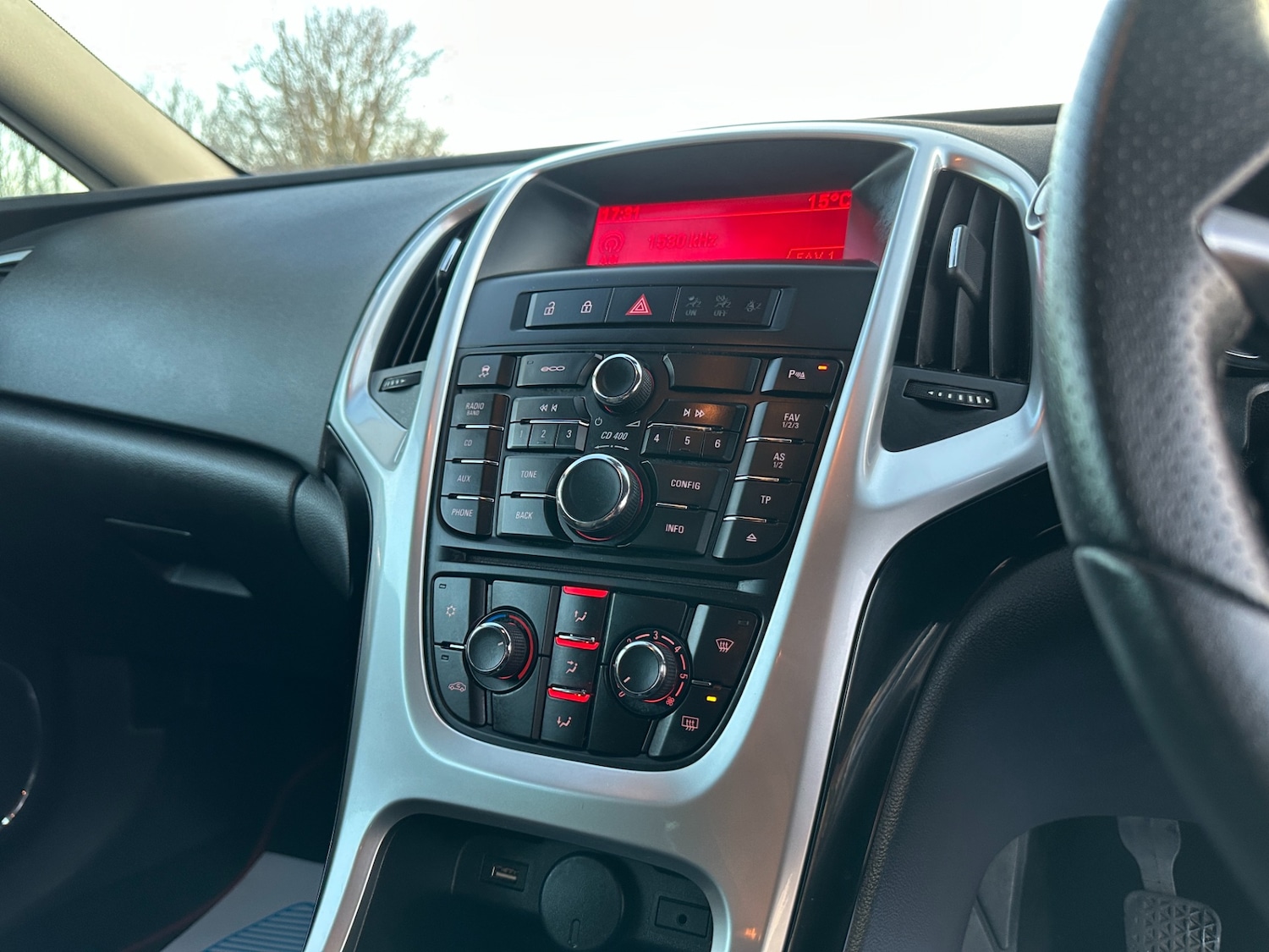 Used Vauxhall Astra GTC 2013 for sale - 77937599: Photo 28