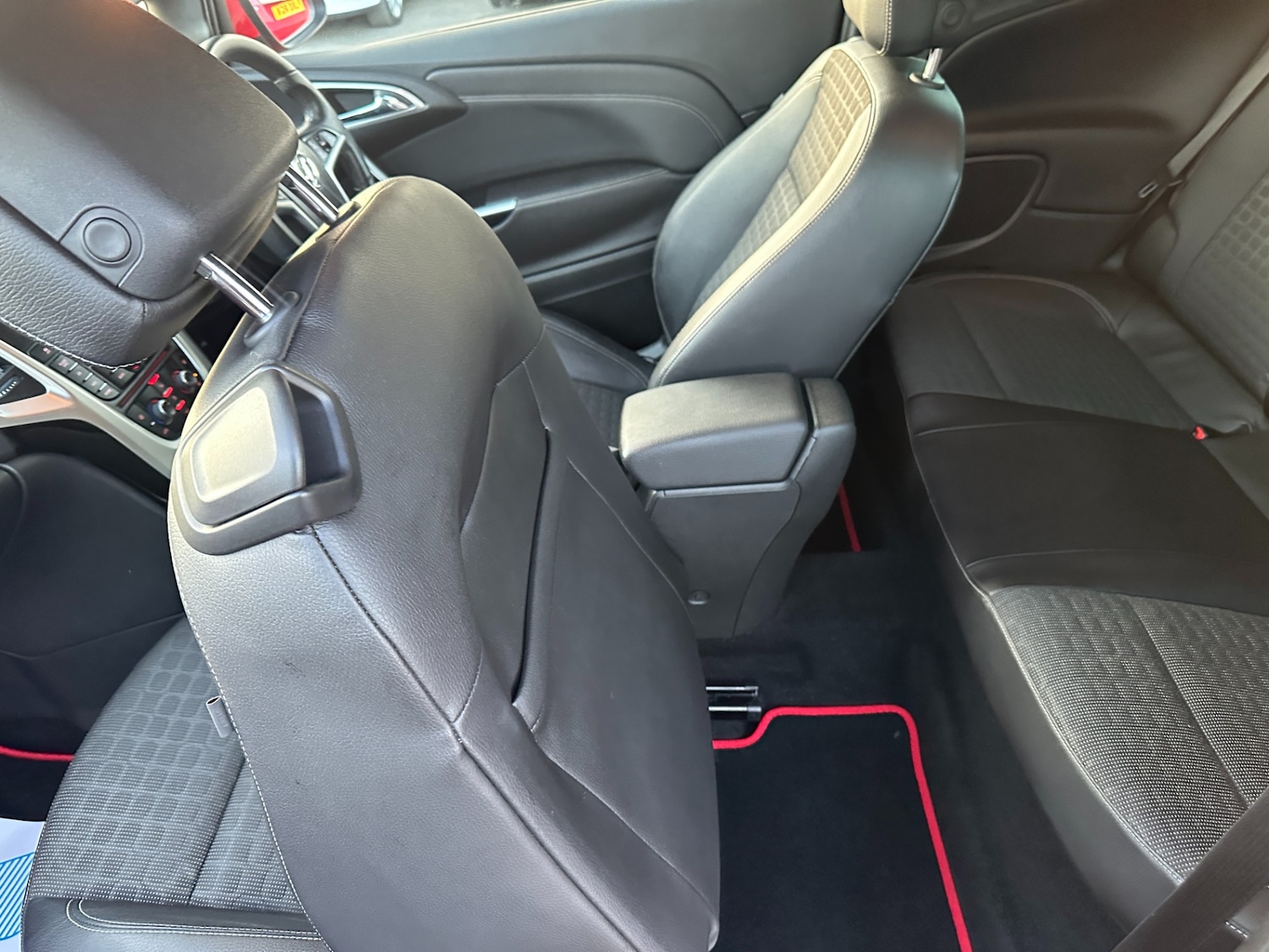 Used Vauxhall Astra GTC 2013 for sale - 77937599: Photo 38