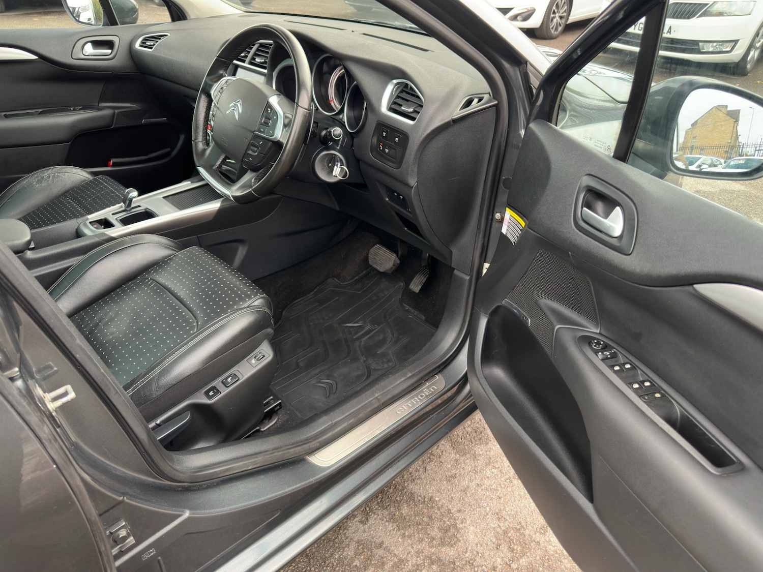 Used Citroen C4 2011 for sale - 77151565: Photo 6