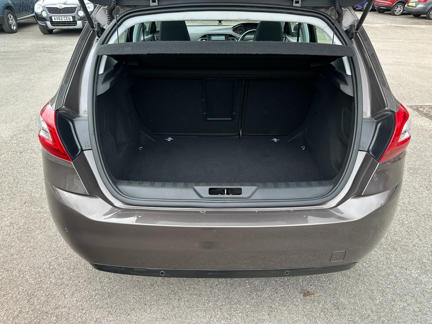 Used Peugeot 308 2013 for sale - 78176434: Photo 19