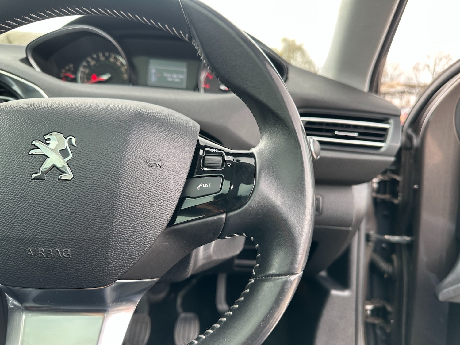 Used Peugeot 308 2013 for sale - 78176434: Photo 40