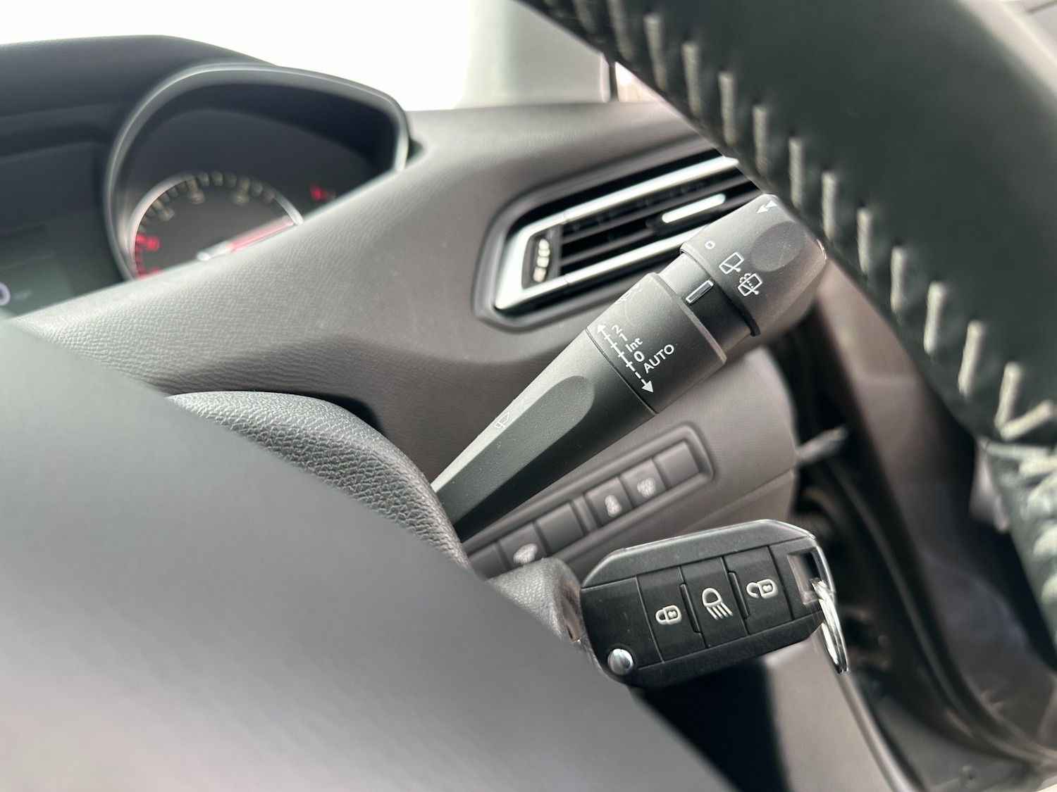 Used Peugeot 308 2013 for sale - 78176434: Photo 42