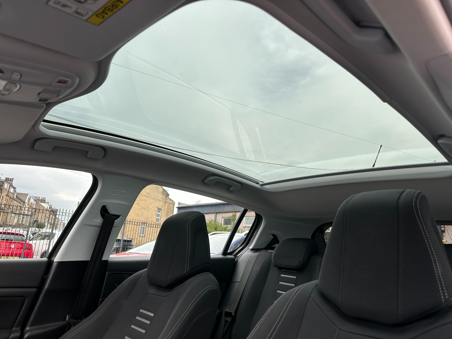 Used Peugeot 308 2013 for sale - 78176434: Photo 6