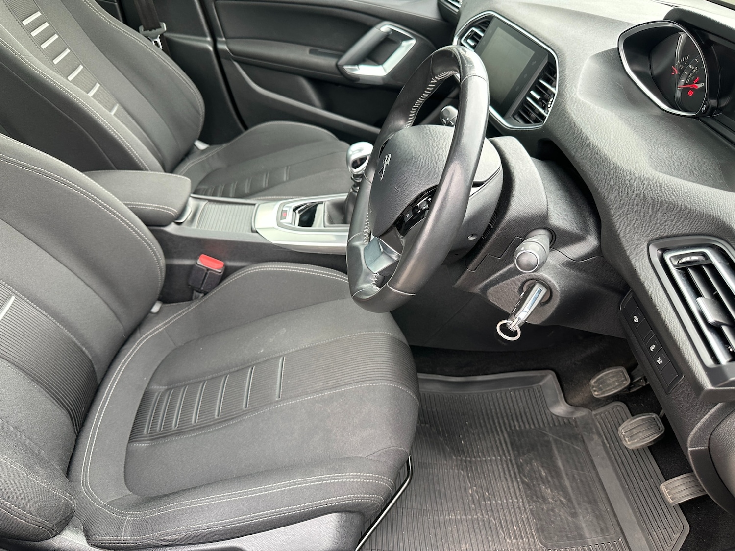 Used Peugeot 308 2013 for sale - 78176434: Photo 8