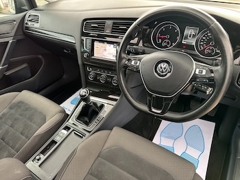 Used Volkswagen Golf 2014 for sale - 77668203: Photo
