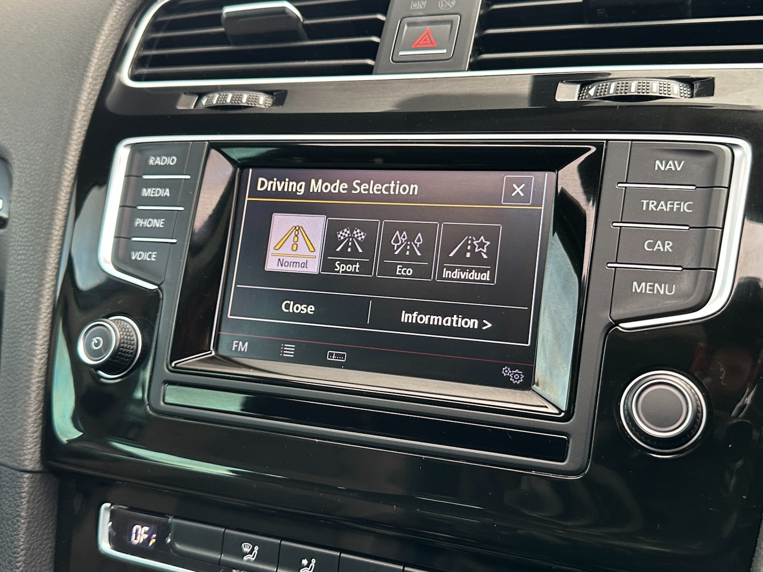 Used Volkswagen Golf 2014 for sale - 77668203: Photo 44