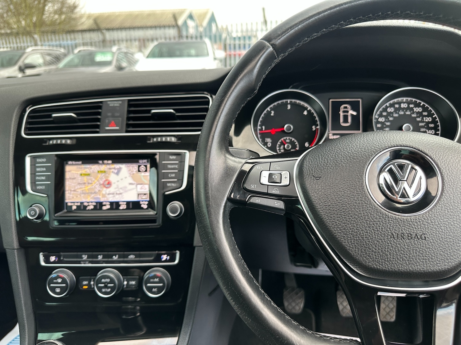 Used Volkswagen Golf 2014 for sale - 77668203: Photo 49