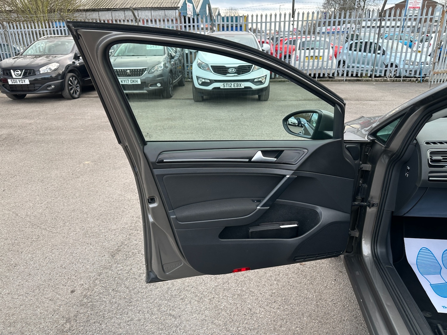 Used Volkswagen Golf 2014 for sale - 77668203: Photo 62