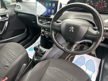 Used Peugeot 208 2013 for sale - 79723933: Photo