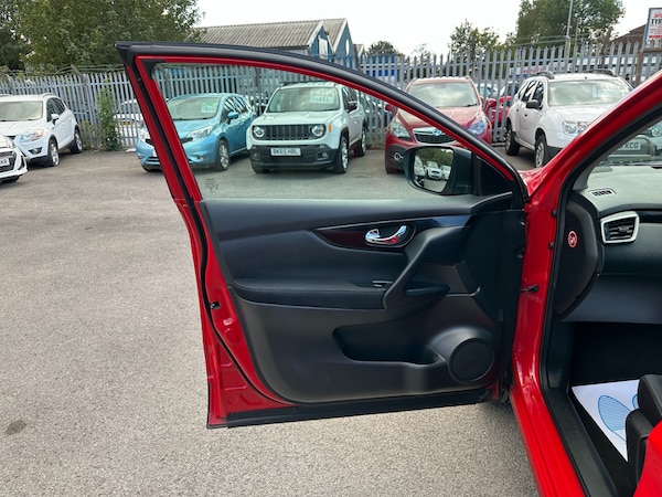 Used Nissan Qashqai 2016 for sale - 76093125: Photo 48