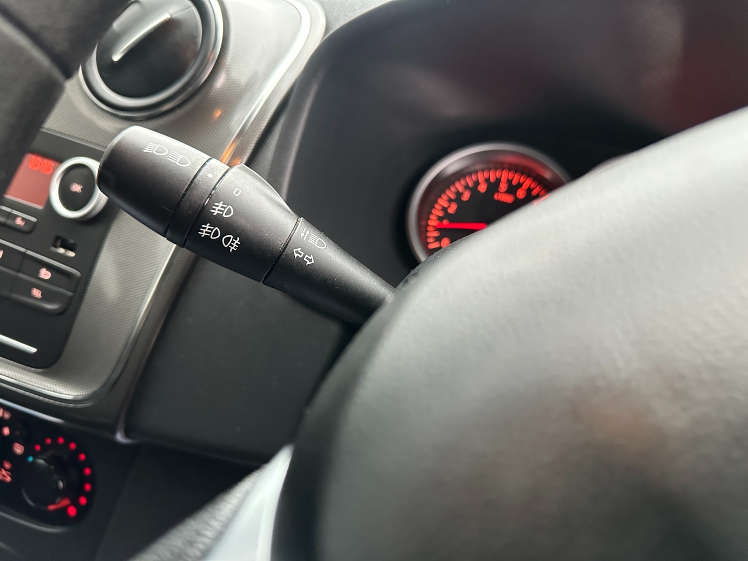 Used Dacia Sandero Stepway 2018 for sale - 77792684: Photo 39