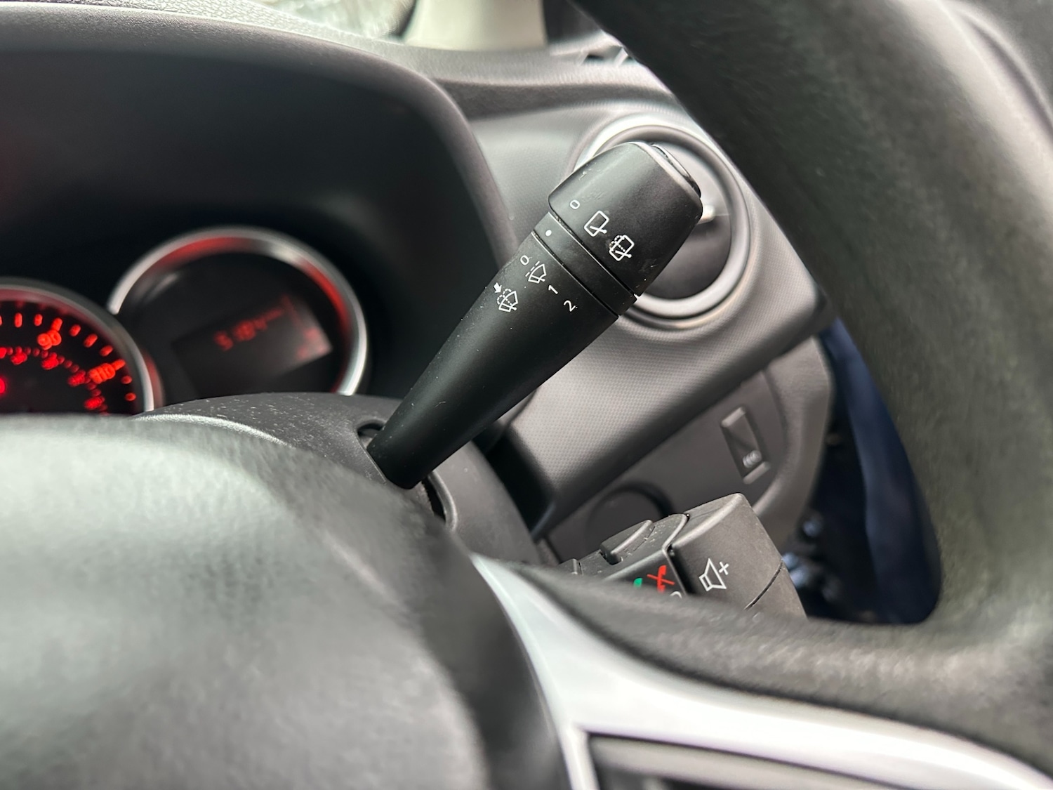 Used Dacia Sandero Stepway 2018 for sale - 77792684: Photo 40