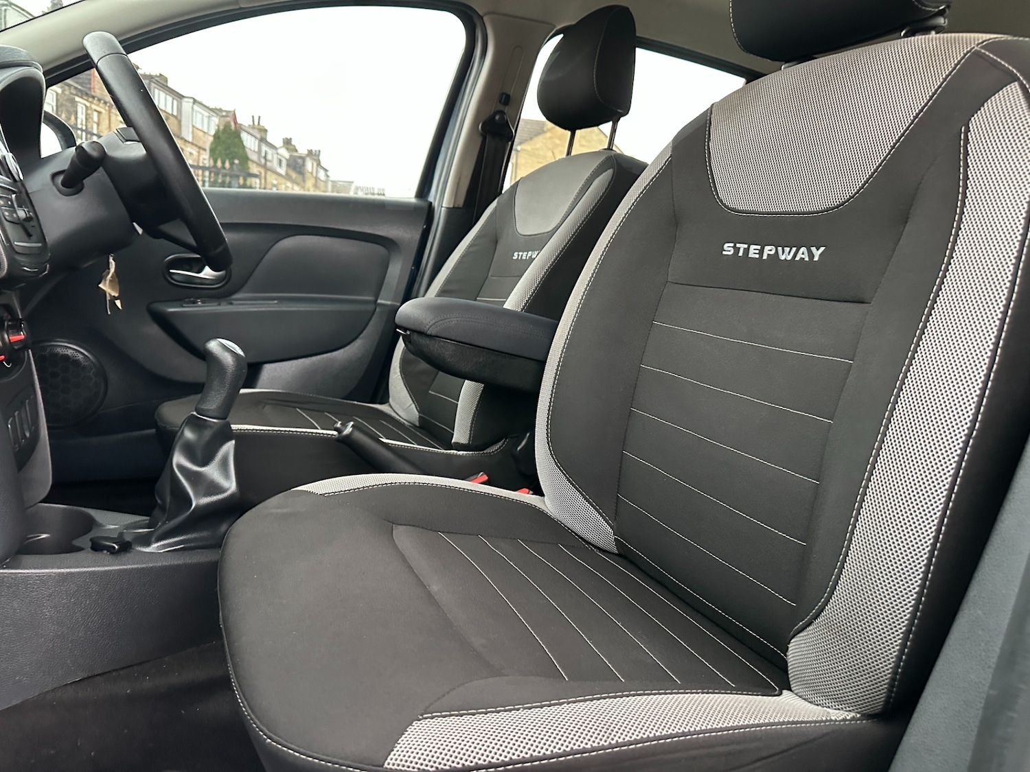 Used Dacia Sandero Stepway 2018 for sale - 77792684: Photo 45