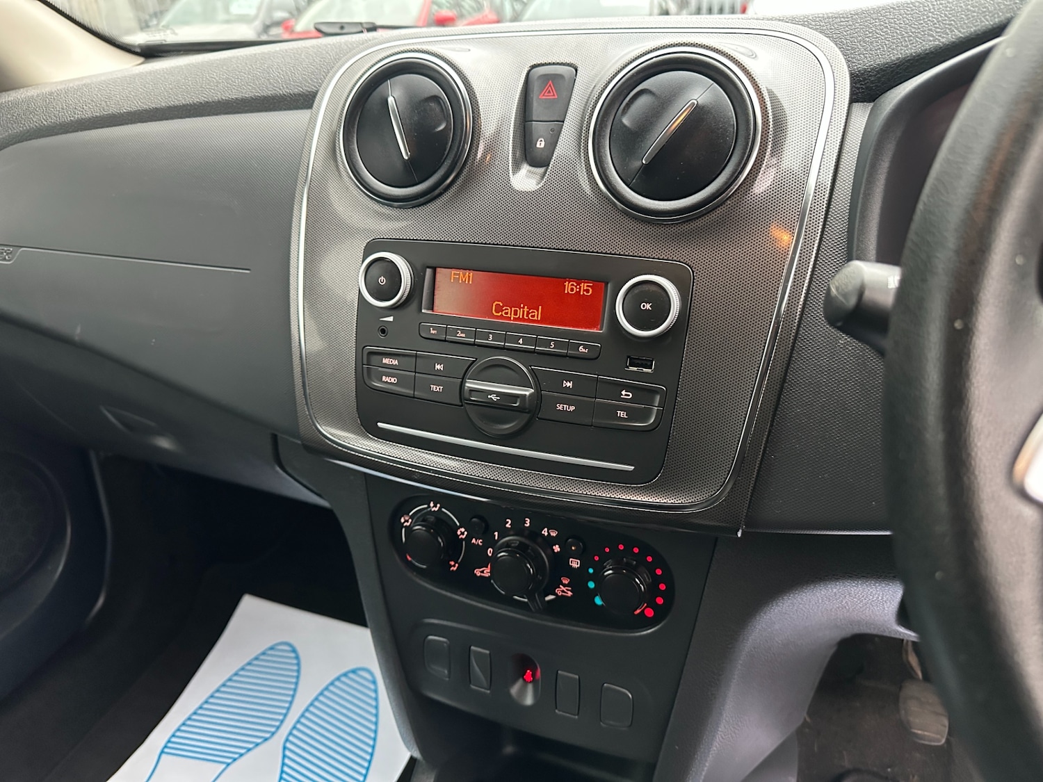 Used Dacia Sandero Stepway 2018 for sale - 77792684: Photo 8