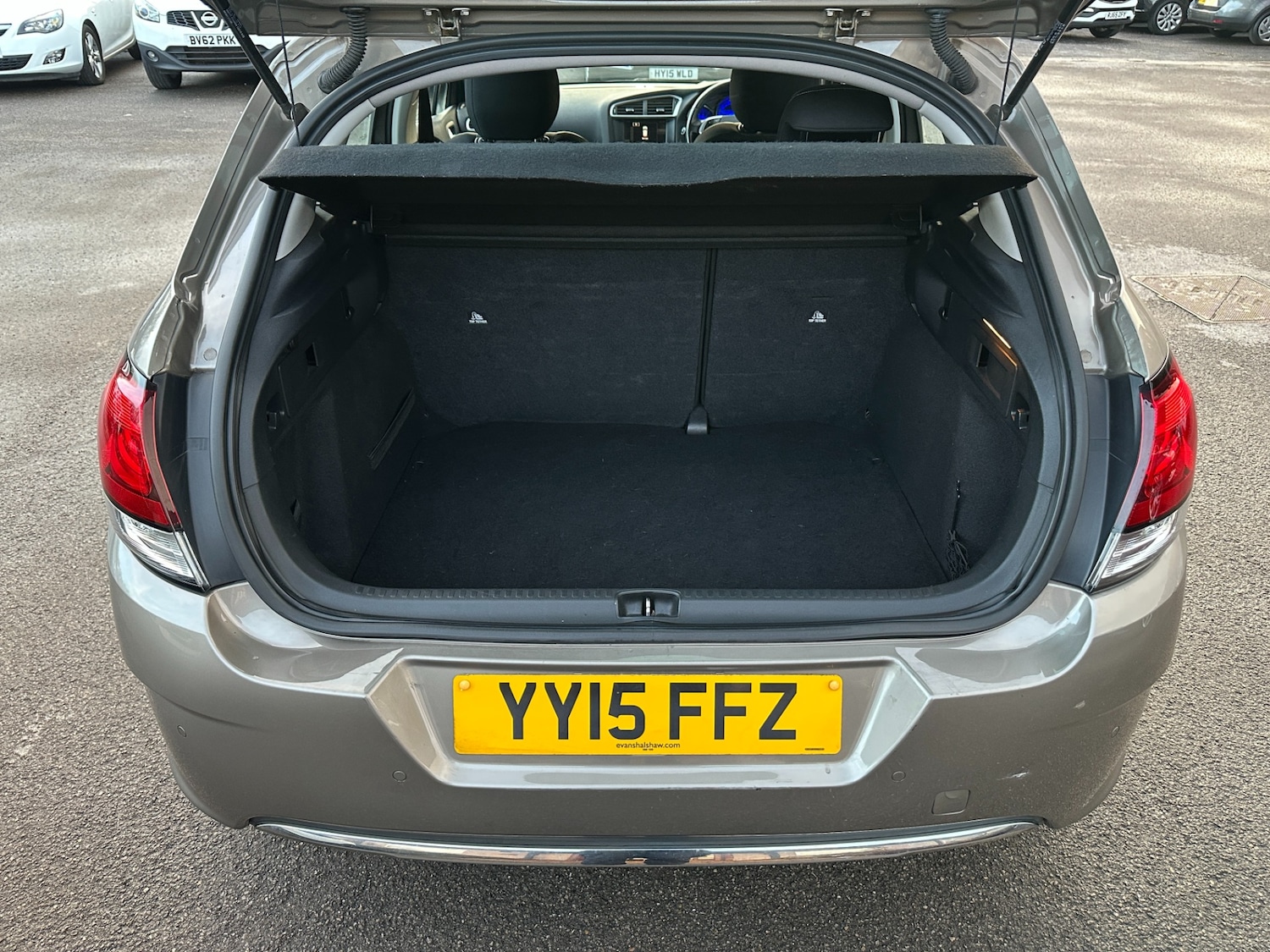 Used Citroen C4 2015 for sale - 77261832: Photo 17