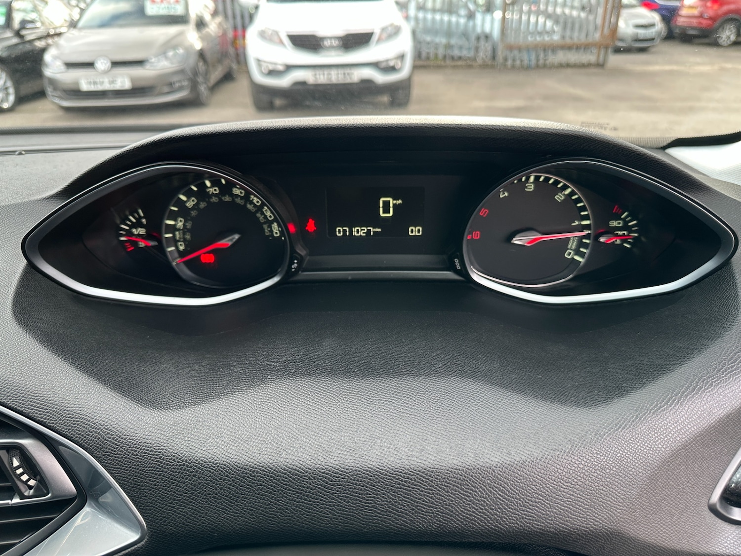 Used Peugeot 308 2015 for sale - 77833729: Photo 10