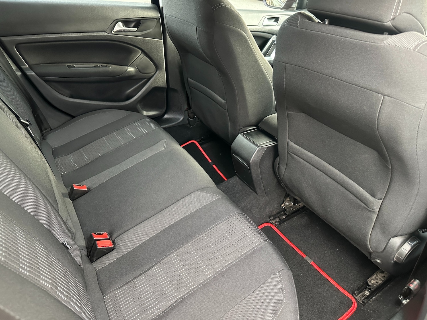 Used Peugeot 308 2015 for sale - 77833729: Photo 12