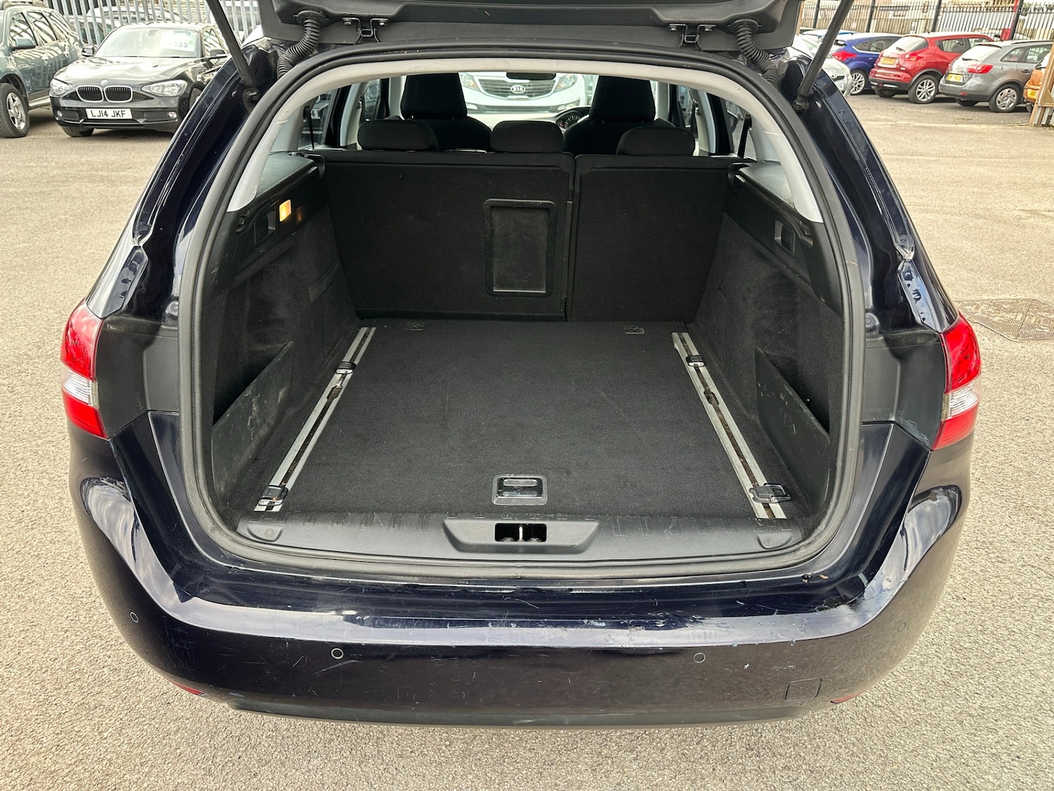 Used Peugeot 308 2015 for sale - 77833729: Photo 17