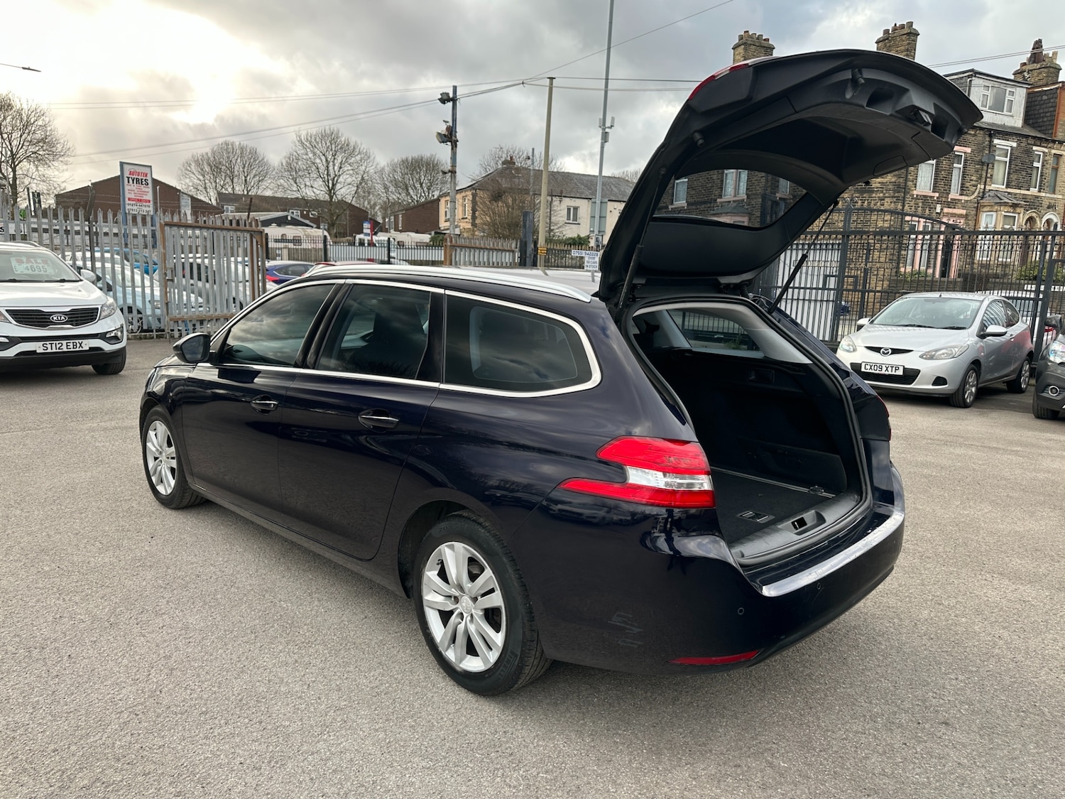 Used Peugeot 308 2015 for sale - 77833729: Photo 42