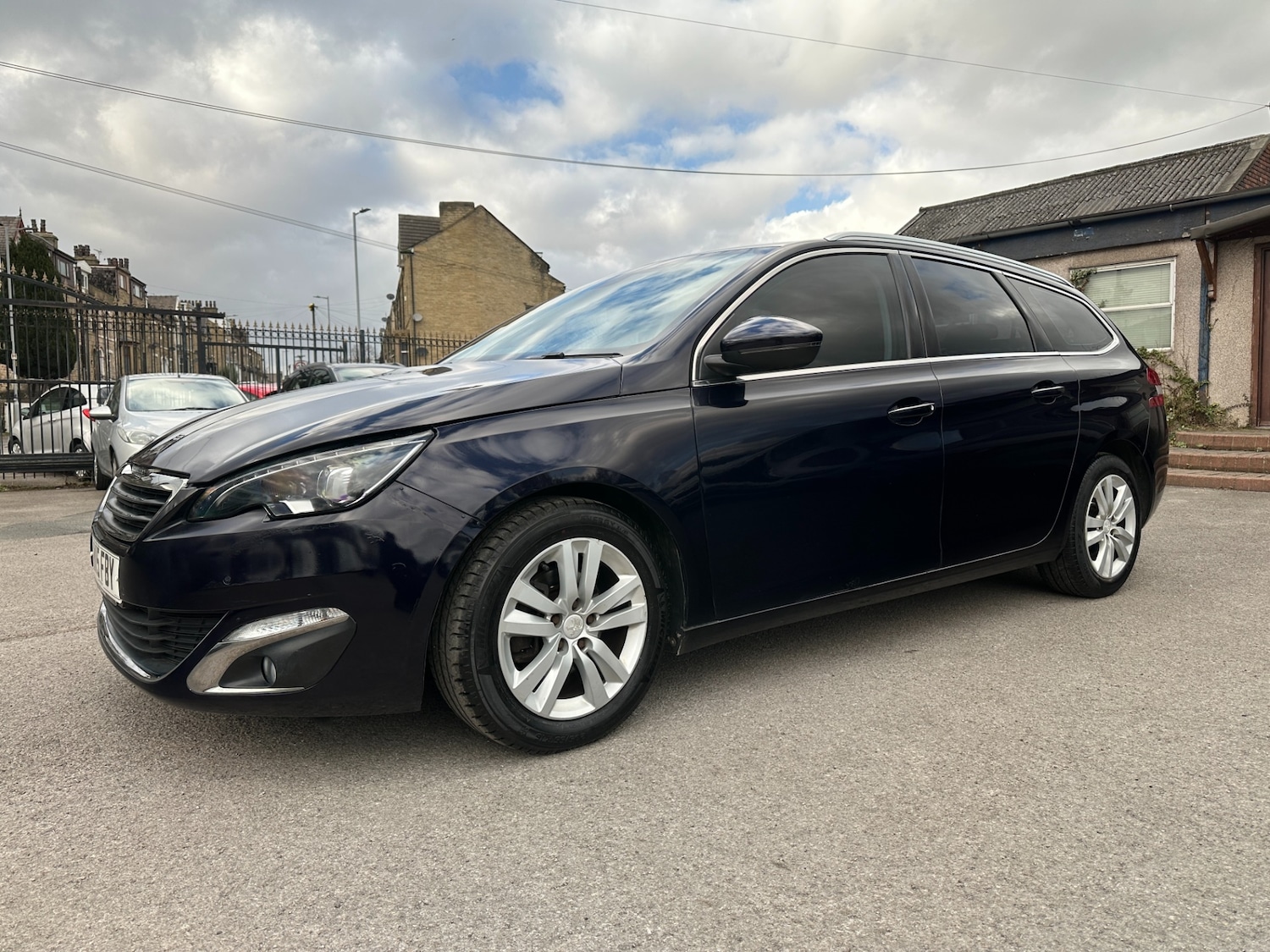 Used Peugeot 308 2015 for sale - 77833729: Photo 5