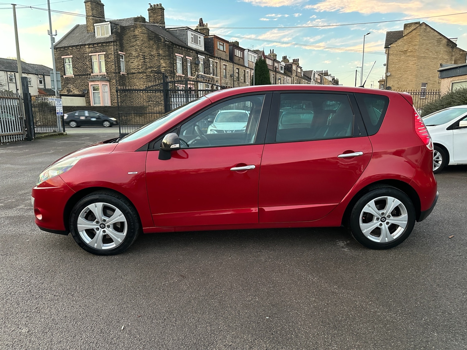 Used Renault Scenic 2011 for sale - 76960293: Photo 17