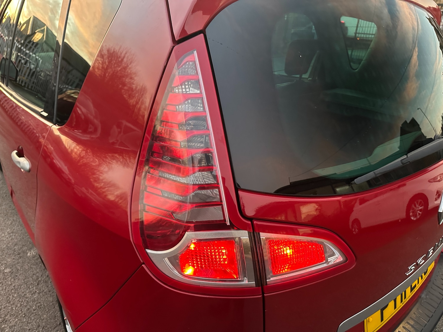 Used Renault Scenic 2011 for sale - 76960293: Photo 33