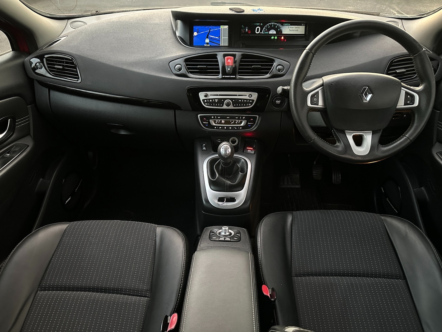 Used Renault Scenic 2011 for sale - 76960293: Photo 9