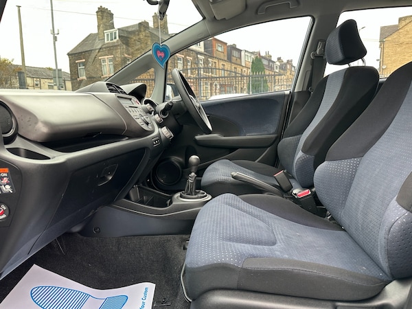 Used Honda Jazz 2009 for sale - 76289674: Photo 25