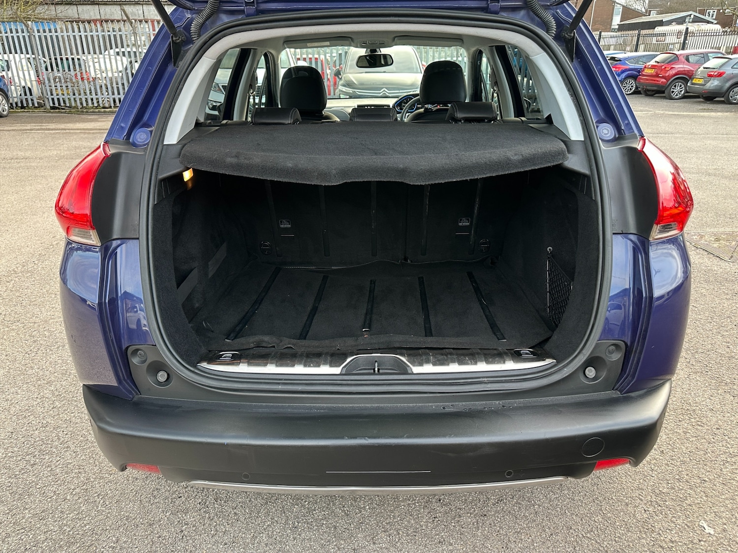 Used Peugeot 2008 2015 for sale - 77636322: Photo 12