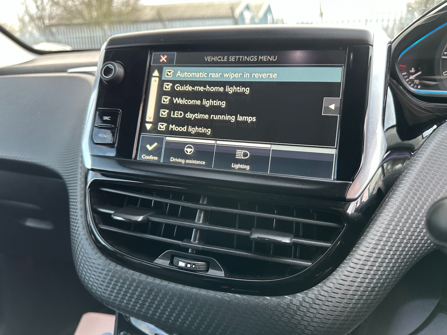 Used Peugeot 2008 2015 for sale - 77636322: Photo 28