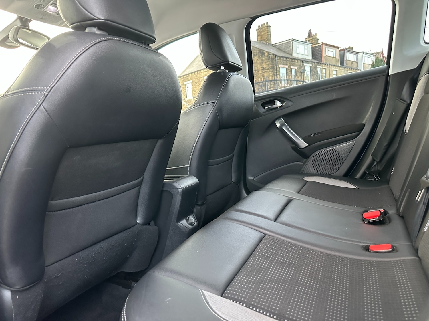 Used Peugeot 2008 2015 for sale - 77636322: Photo 33