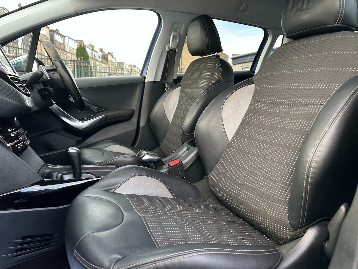 Used Peugeot 2008 2015 for sale - 77636322: Photo 36