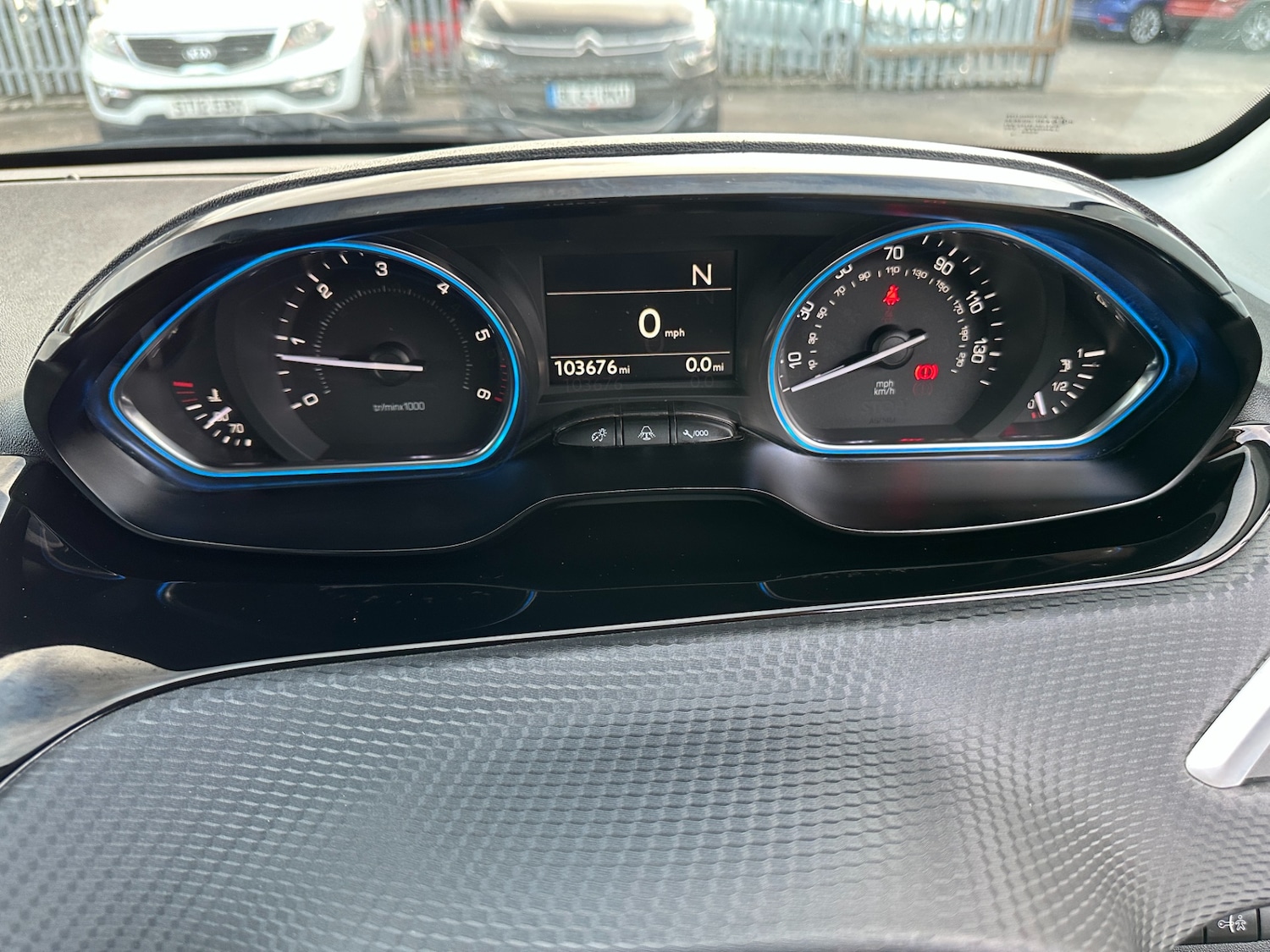 Used Peugeot 2008 2015 for sale - 77636322: Photo 6