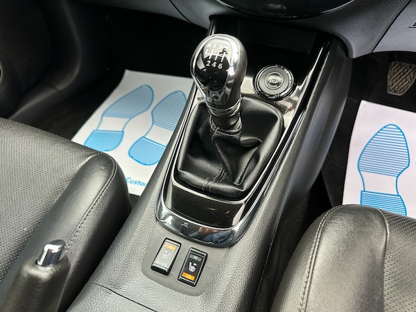 Used Nissan Pulsar 2015 for sale - 76264475: Photo 37