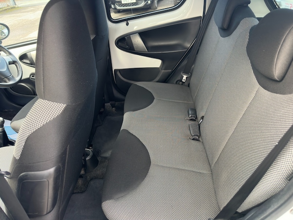 Used Toyota AYGO 2013 for sale - 76341010: Photo 23