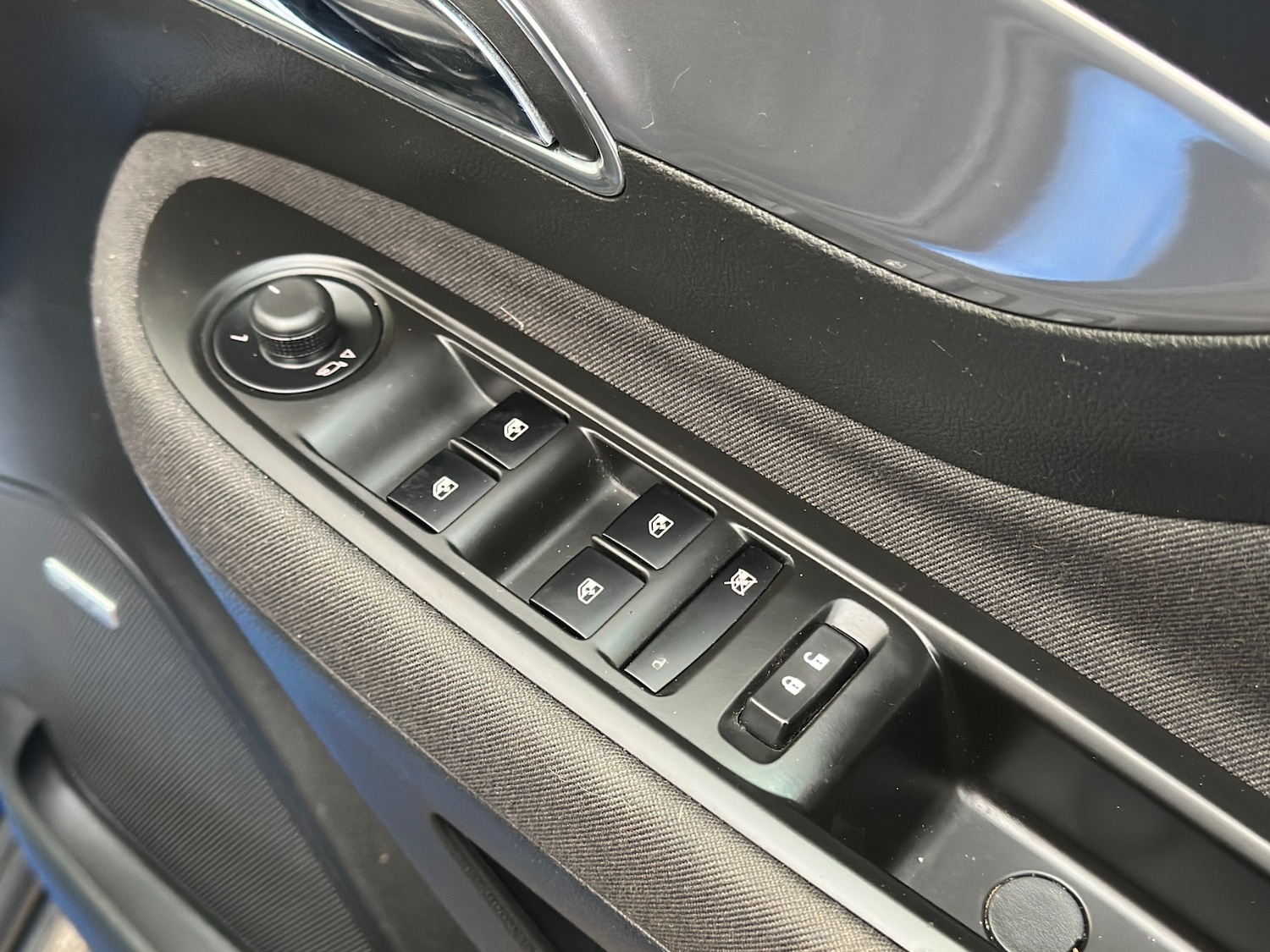 Used Vauxhall Mokka 2013 for sale - 76393793: Photo 31