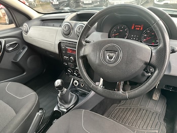 Used Dacia Duster 2014 for sale - 78236710: Photo