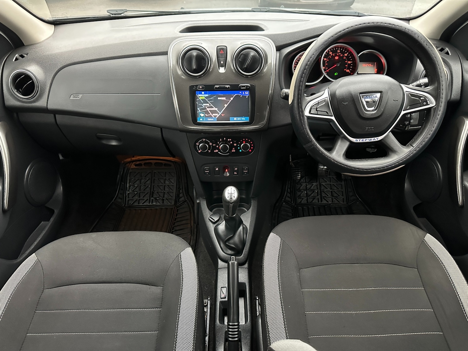 Used Dacia Sandero Stepway 2017 for sale - 77249042: Photo 12