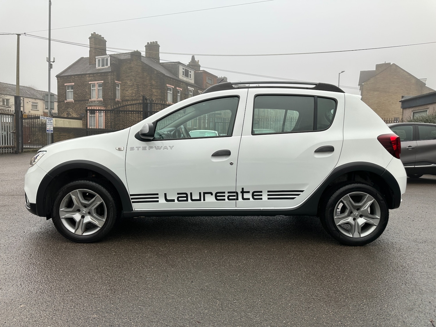 Used Dacia Sandero Stepway 2017 for sale - 77249042: Photo 18