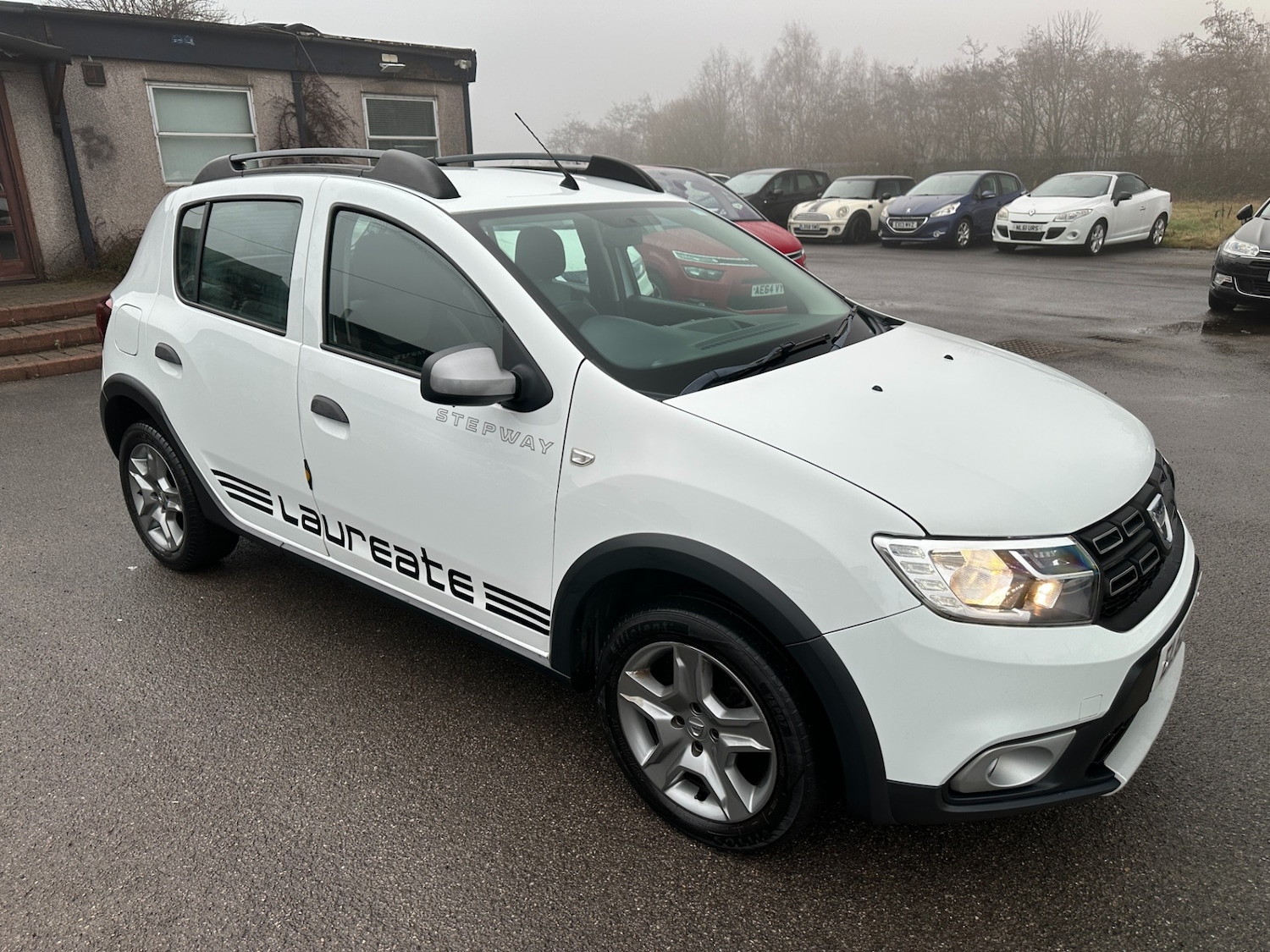 Used Dacia Sandero Stepway 2017 for sale - 77249042: Photo 19