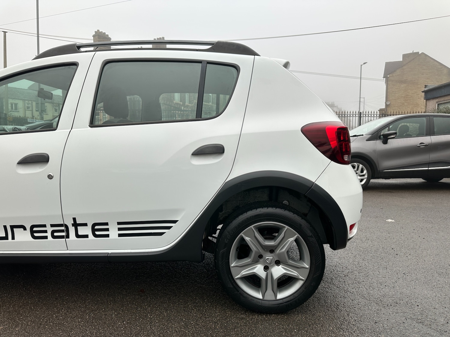 Used Dacia Sandero Stepway 2017 for sale - 77249042: Photo 30